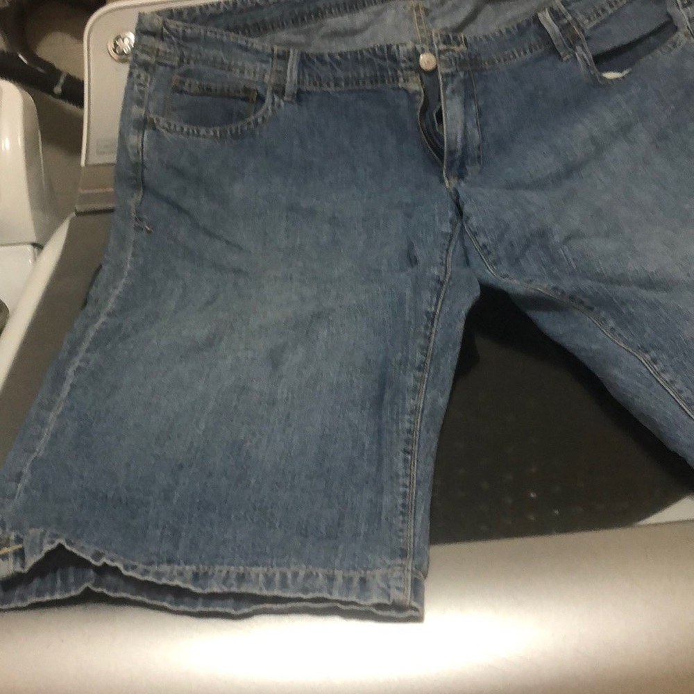 Old Navy Bermuda shorts